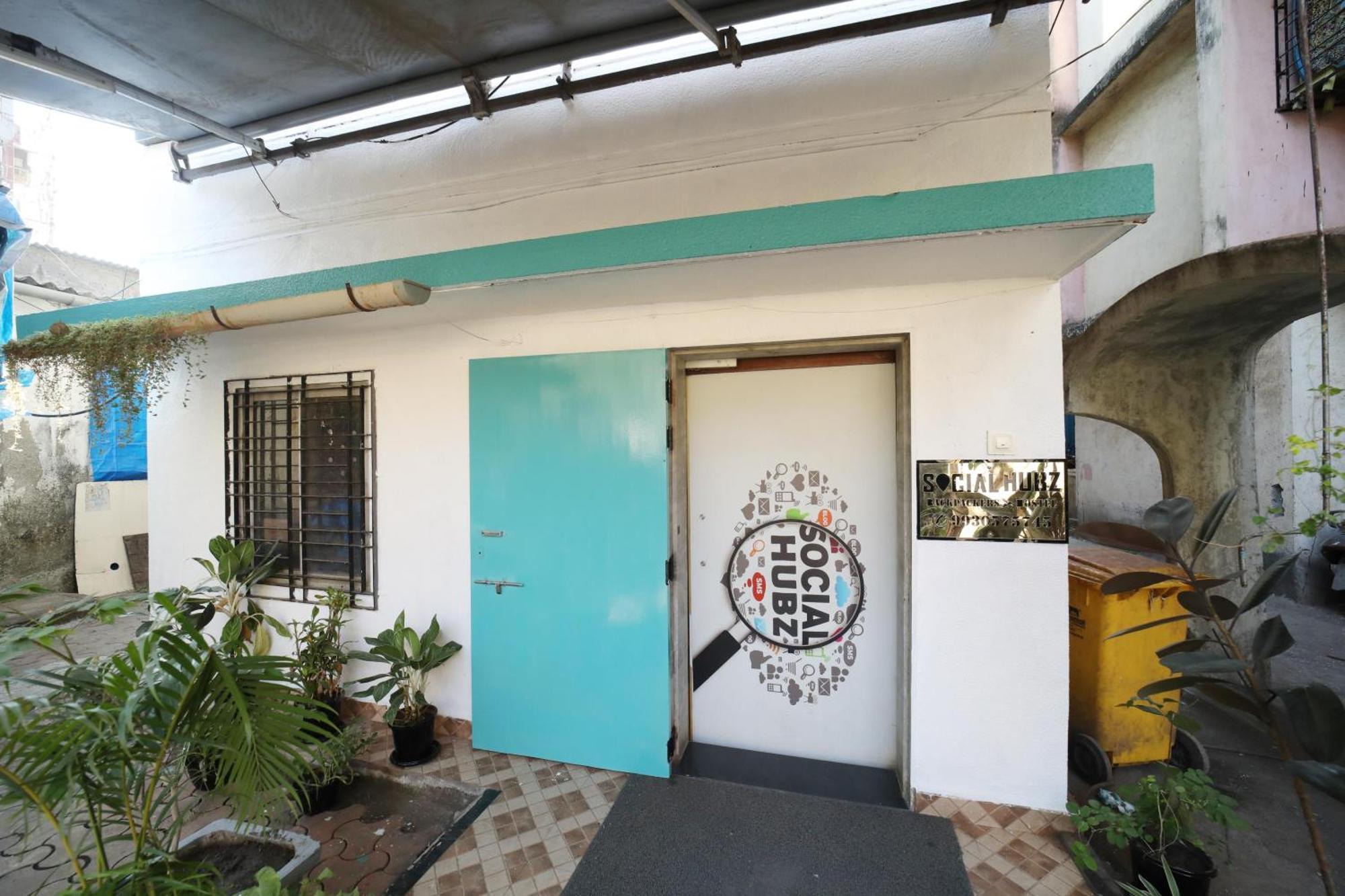 Social Hubz Hostel Mumbai Exterior photo